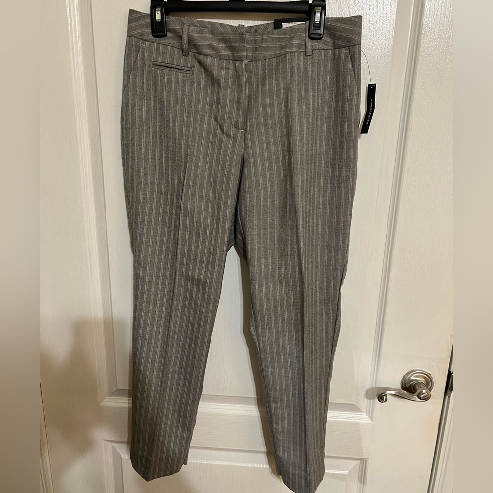 Worthington Modern Fit in Gray w/ White Stripes Slim Leg in Sz. 8..NWT. not worn